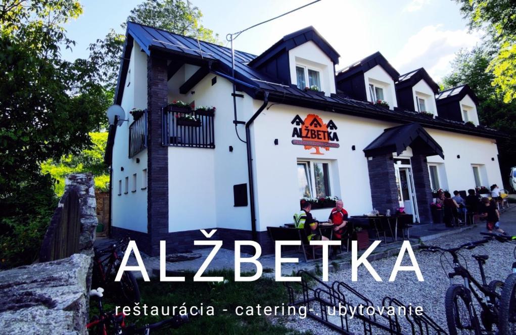 Pizzeria Alzbetka Hotel Strecno Eksteriør billede