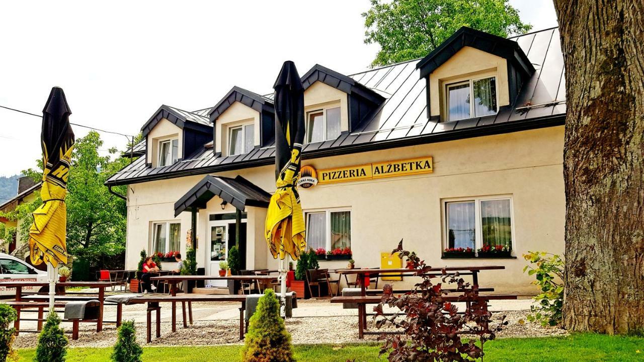 Pizzeria Alzbetka Hotel Strecno Eksteriør billede